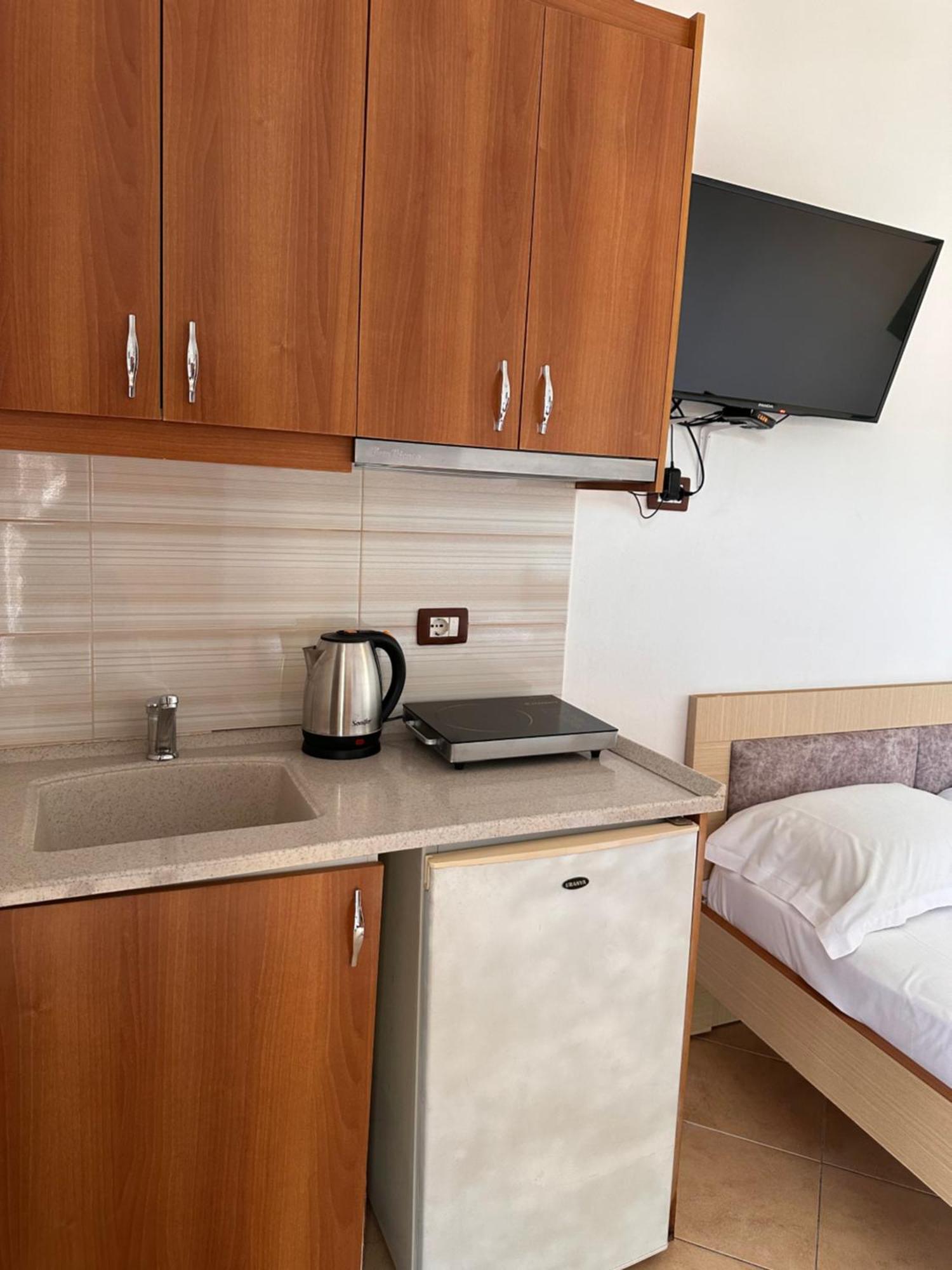 Albi'S Guesthouse Ksamil Zewnętrze zdjęcie