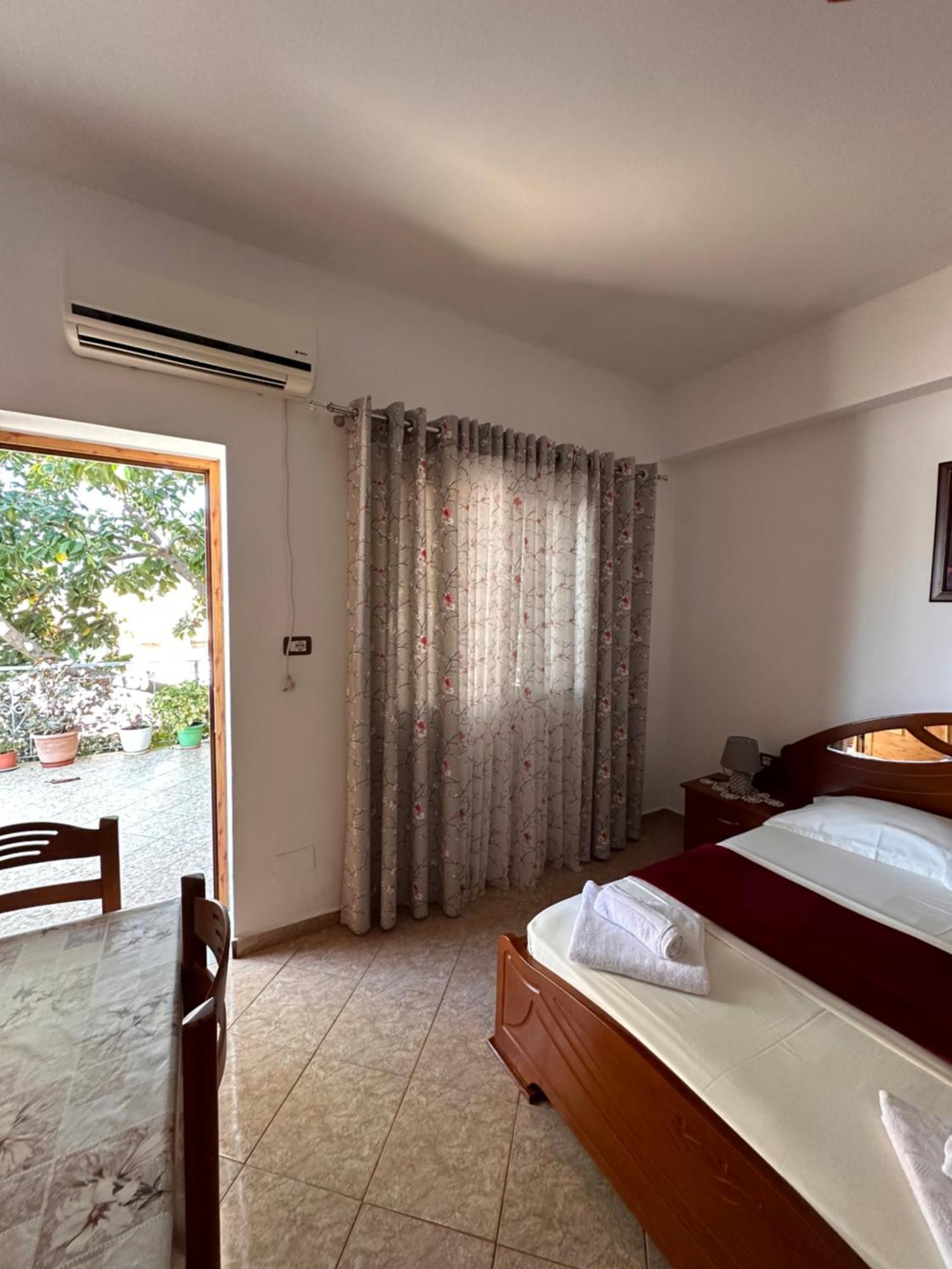 Albi'S Guesthouse Ksamil Zewnętrze zdjęcie